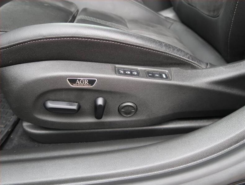 Opel Insignia - hlavní fotka