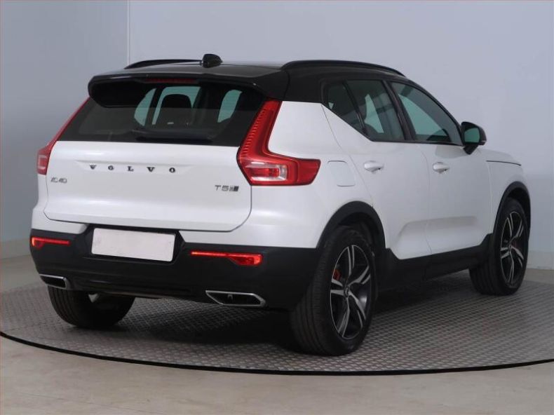 Volvo XC40 - hlavní fotka