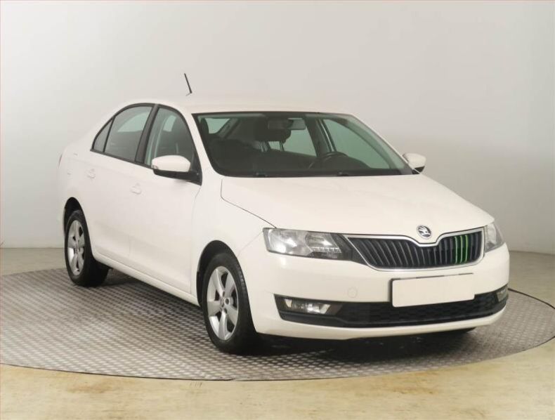 Škoda Rapid - hlavní foto