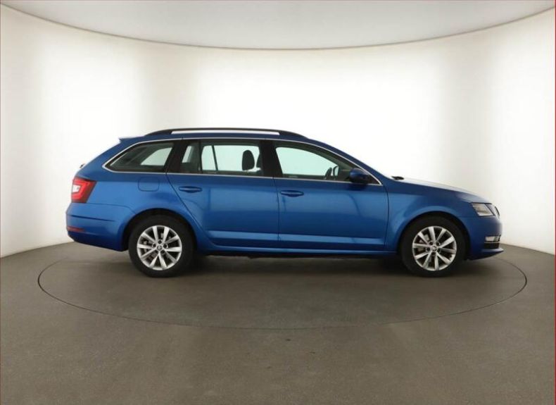 Škoda Octavia - hlavní fotka