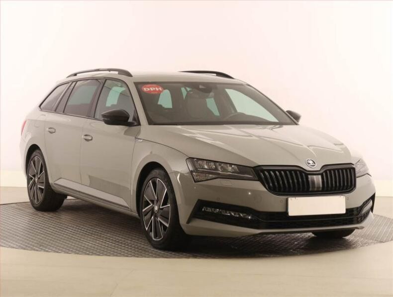 Škoda Superb - hlavní foto