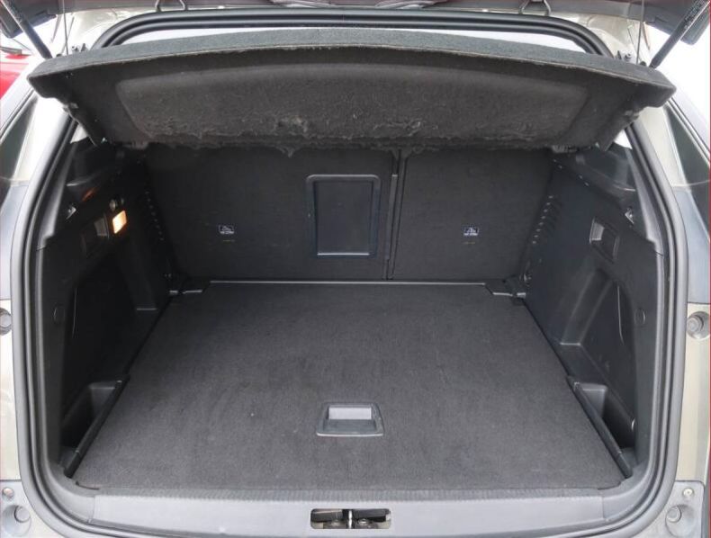 Peugeot 3008 - hlavní fotka