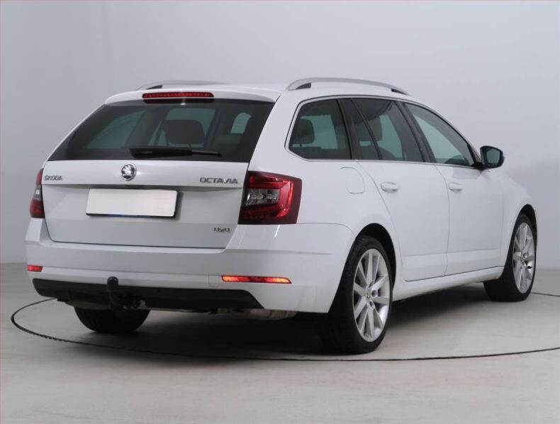 Škoda Octavia - hlavní fotka