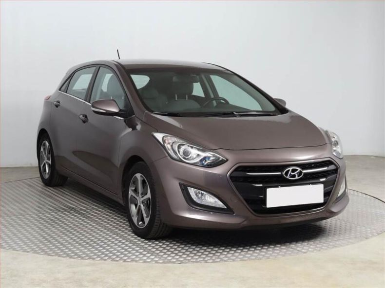 Hyundai i30 - hlavní foto