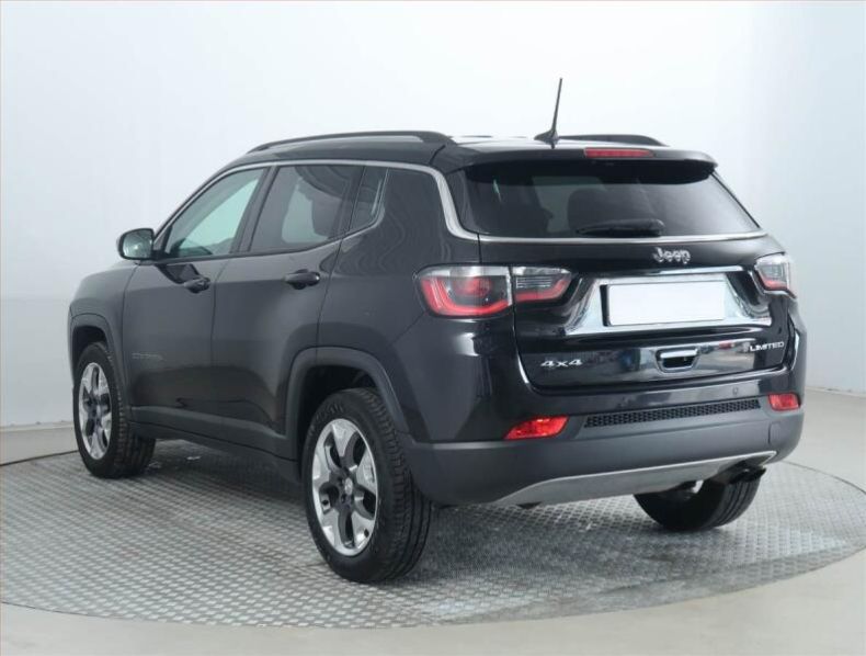 Jeep Compass - hlavní fotka
