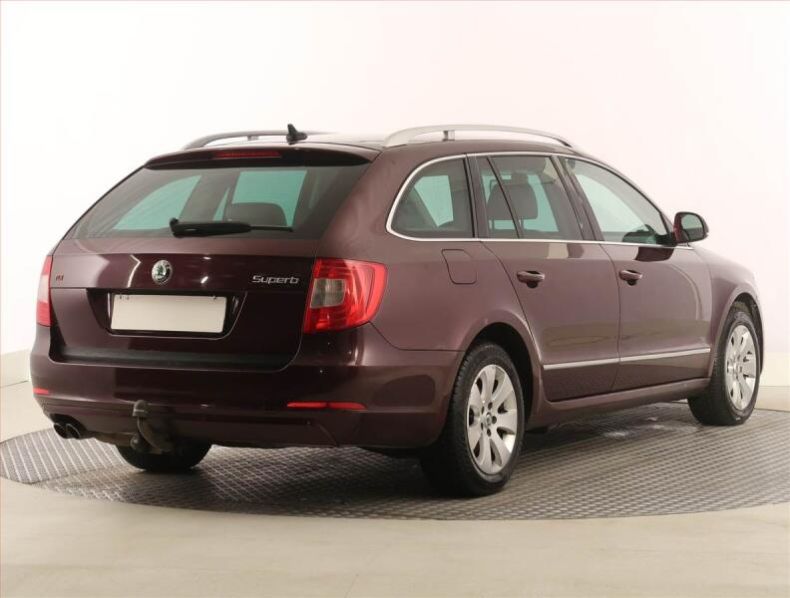 Škoda Superb - hlavní fotka