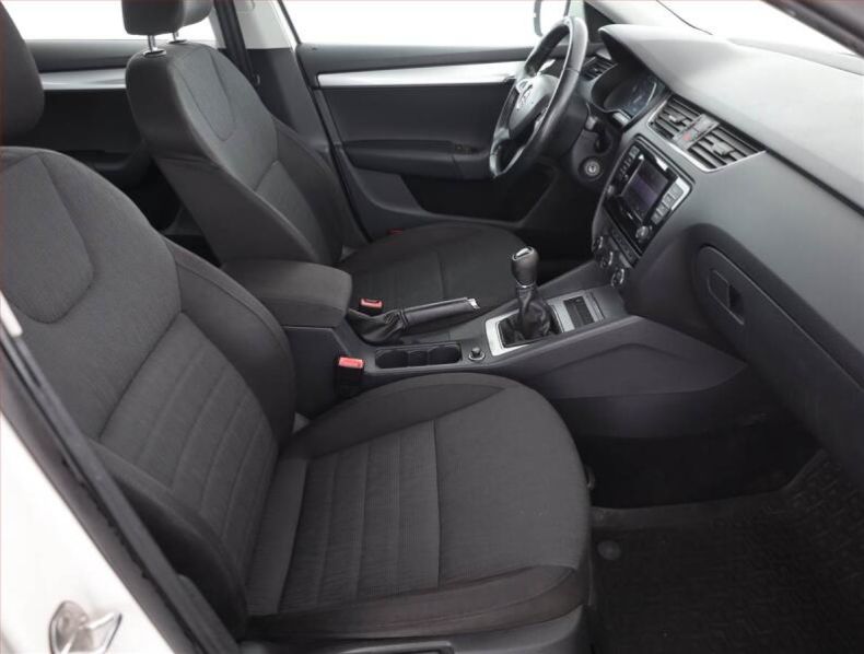 Škoda Octavia - hlavní fotka