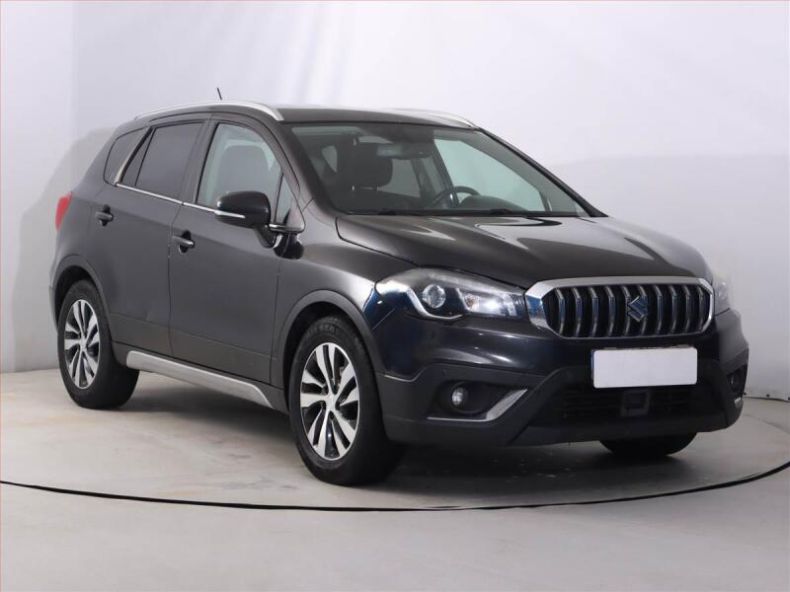 Suzuki SX4 - hlavní foto