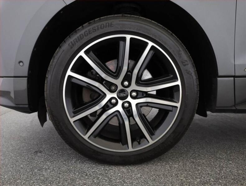 Ford Edge - hlavní fotka