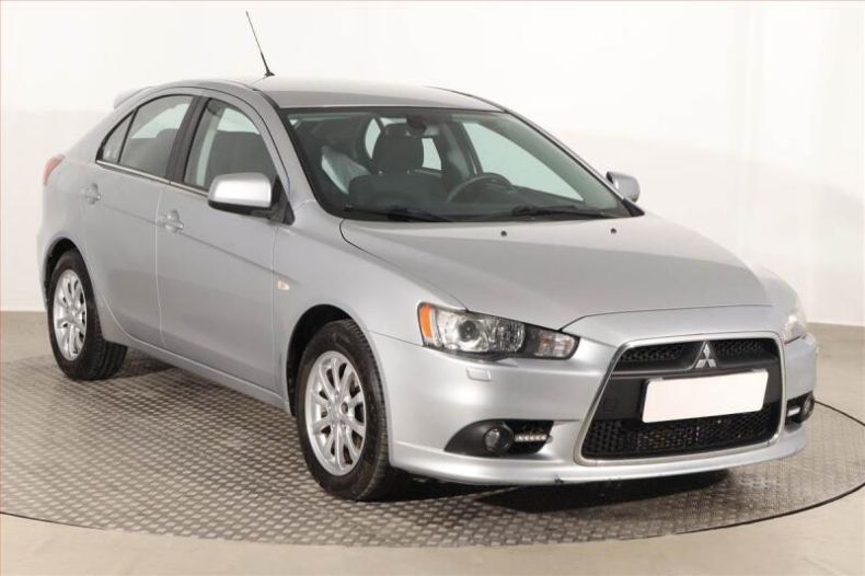 Mitsubishi Lancer - hlavní foto
