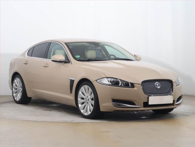 Jaguar XF - hlavní foto