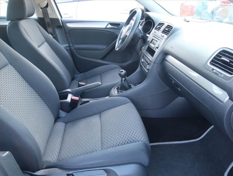 Volkswagen Golf - hlavní fotka