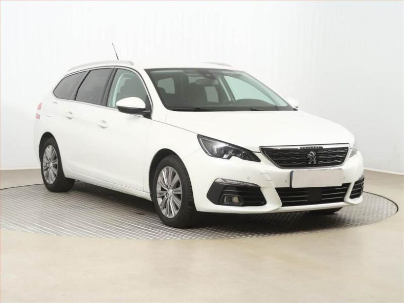 Peugeot 308 - hlavní foto