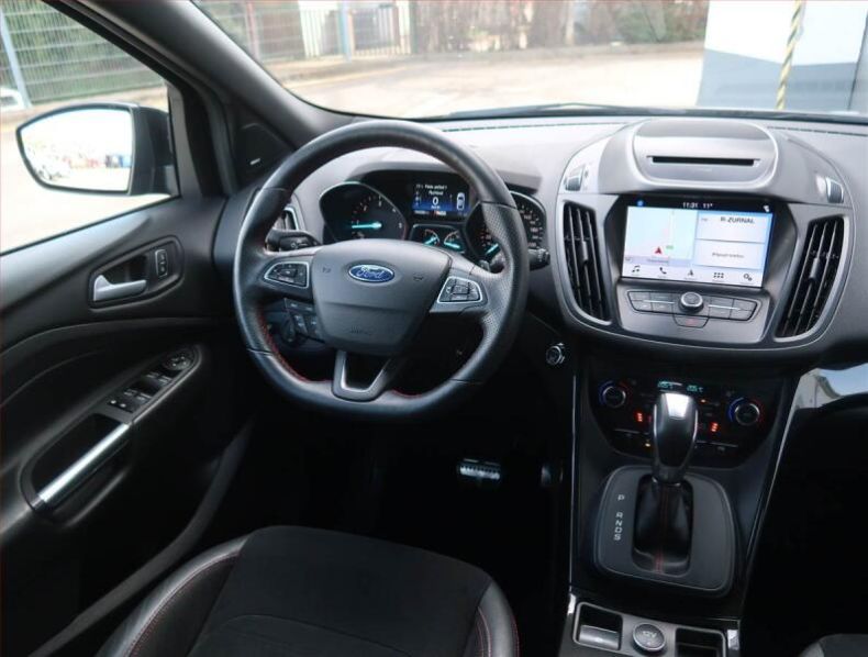 Ford Kuga - hlavní fotka