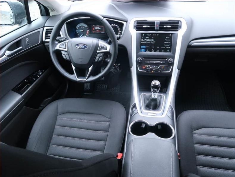 Ford Mondeo - hlavní fotka