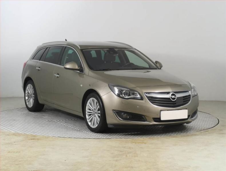 Opel Insignia - hlavní foto