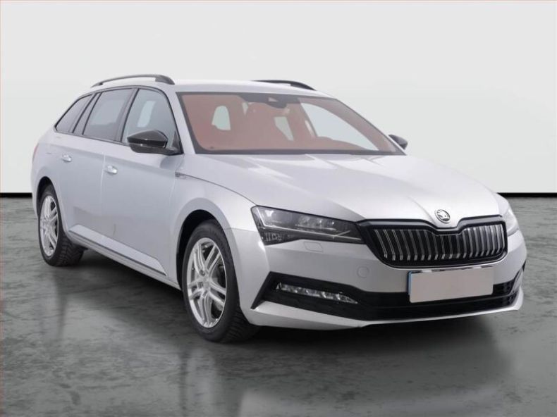 Škoda Superb - hlavní foto