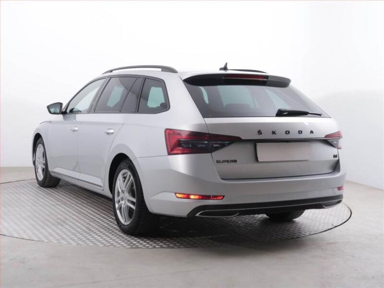 Škoda Superb - hlavní fotka