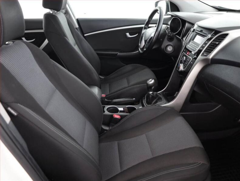 Hyundai i30 - hlavní fotka