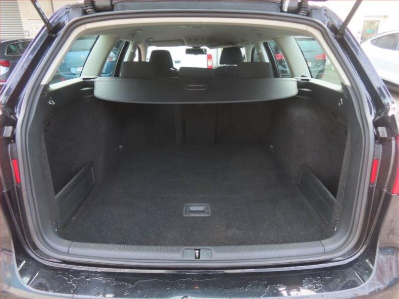 Volkswagen Passat - hlavní fotka