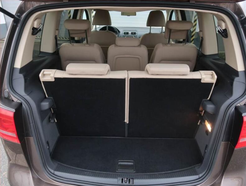 Volkswagen Touran - hlavní fotka