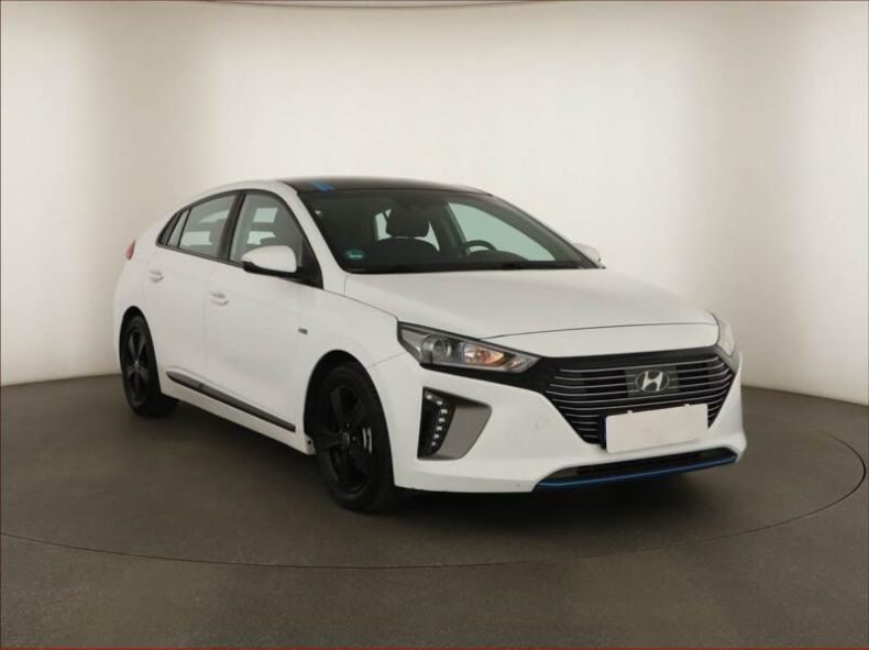 Hyundai Ioniq - hlavní foto