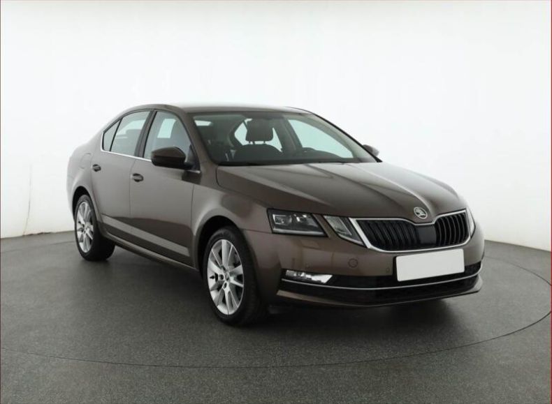 Škoda Octavia - hlavní fotka
