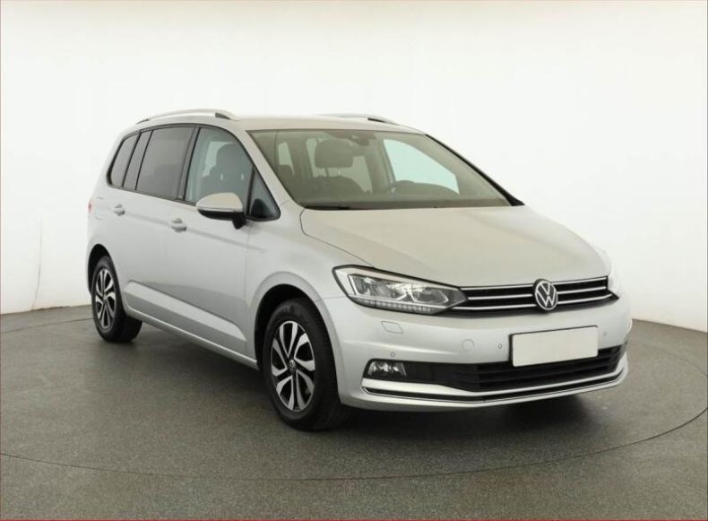 Volkswagen Touran - hlavní foto