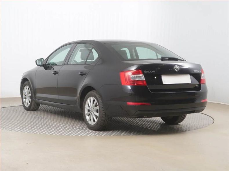 Škoda Octavia - hlavní fotka
