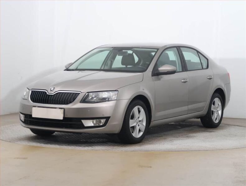 Škoda Octavia - hlavní fotka