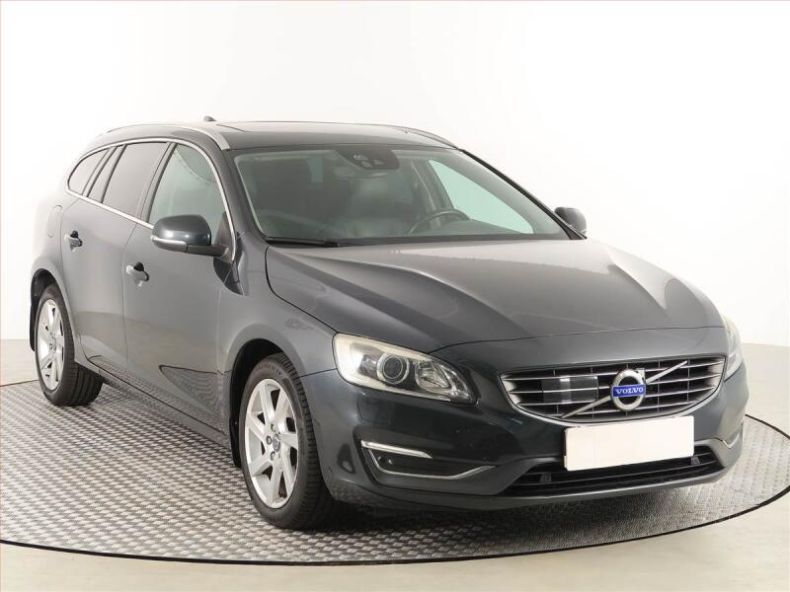 Volvo V60 - hlavní fotka inzerátu