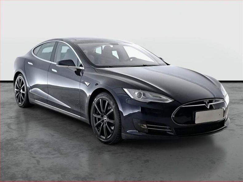 Tesla S-type - hlavní foto