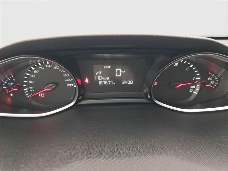 Peugeot 308 - hlavní fotka