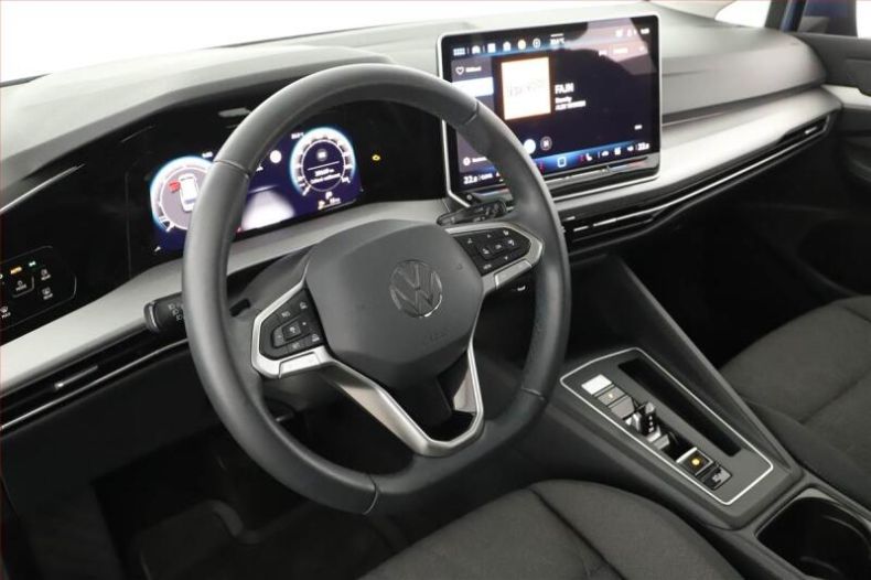 Volkswagen Golf - hlavní fotka