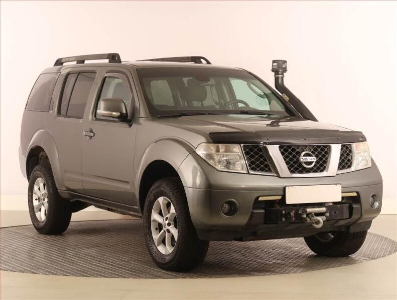 Nissan Pathfinder - hlavní foto