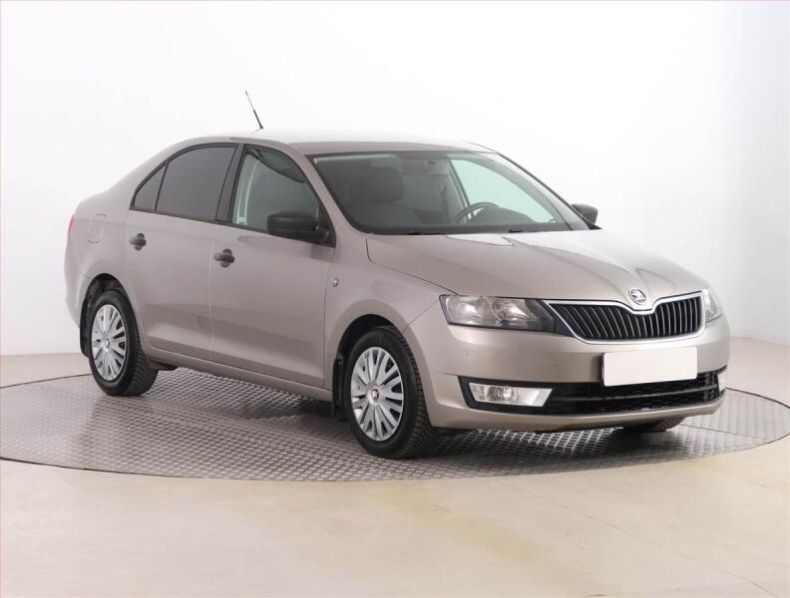 Škoda Rapid - hlavní foto