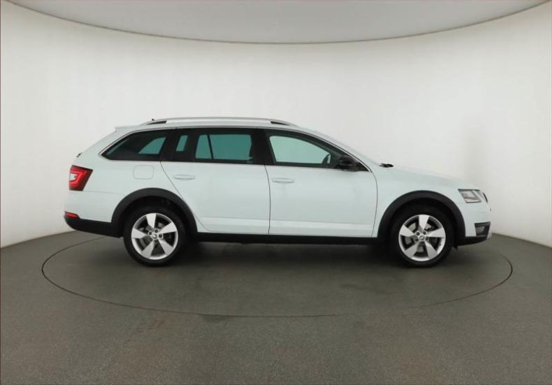 Škoda Octavia - hlavní fotka