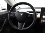 Tesla Model 3 - fotka číslo 12
