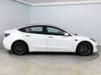 Tesla Model 3 - fotka číslo 5