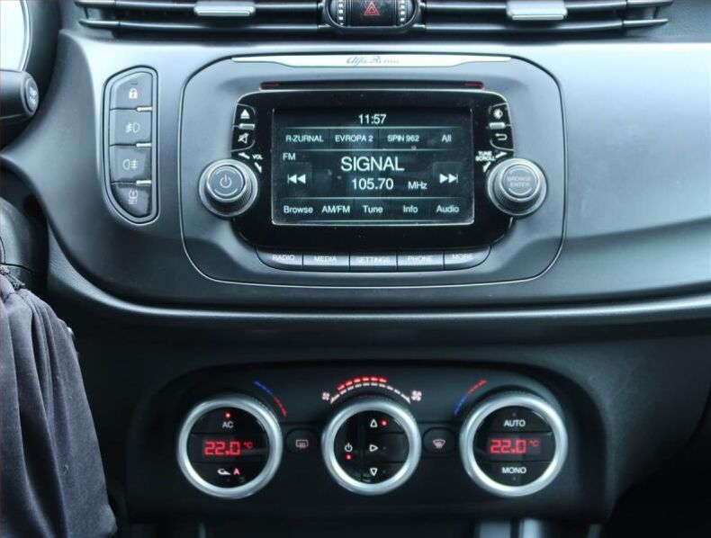 Alfa Romeo Giulietta - hlavní fotka