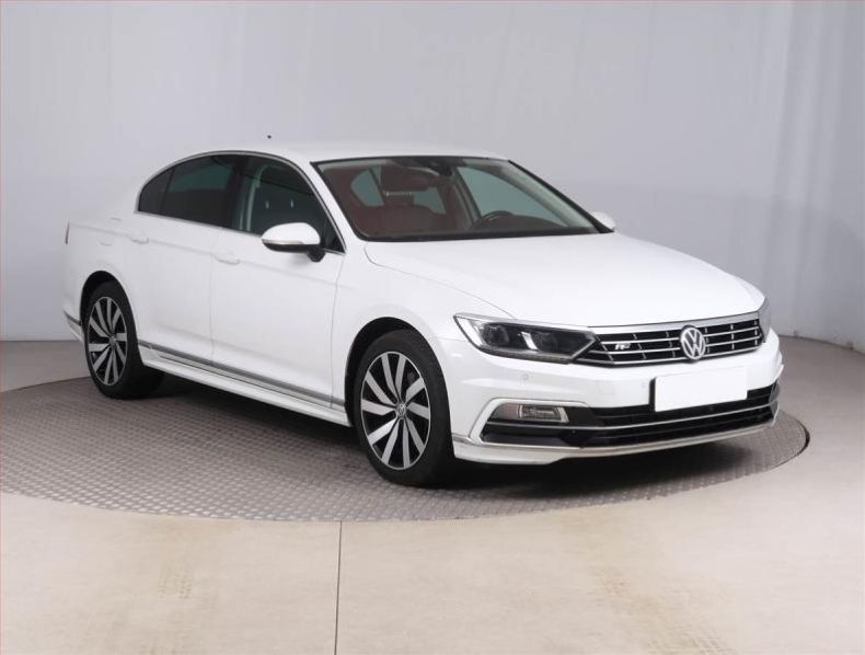 Volkswagen Passat - hlavní foto