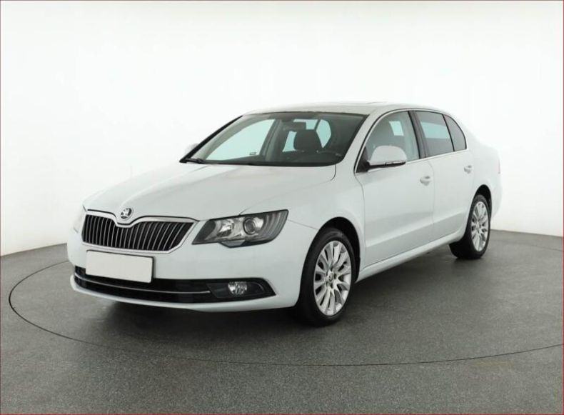 Škoda Superb - hlavní fotka