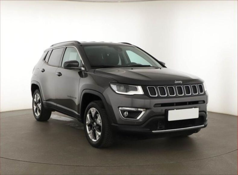 Jeep Compass - hlavní foto