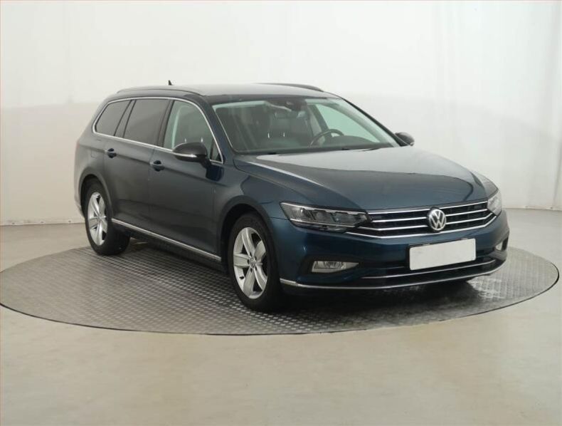 Volkswagen Passat - hlavní fotka inzerátu