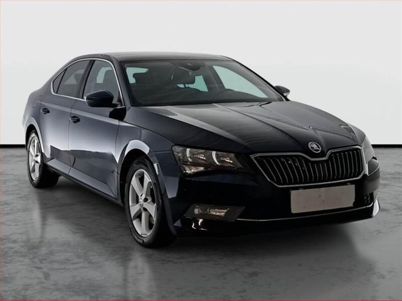 Škoda Superb - hlavní foto