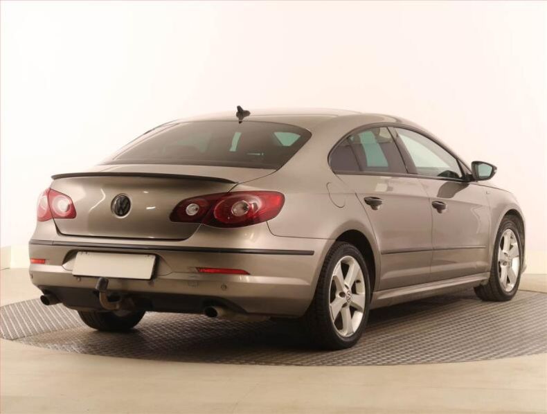 Volkswagen Passat - hlavní fotka