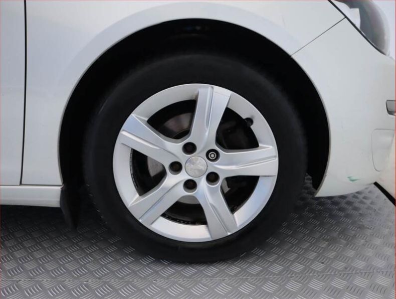 Peugeot 308 - hlavní fotka