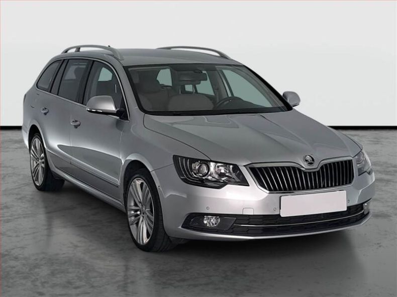 Škoda Superb - hlavní foto