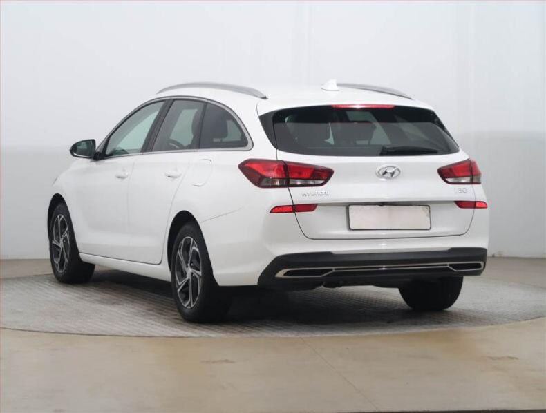 Hyundai i30 - hlavní fotka