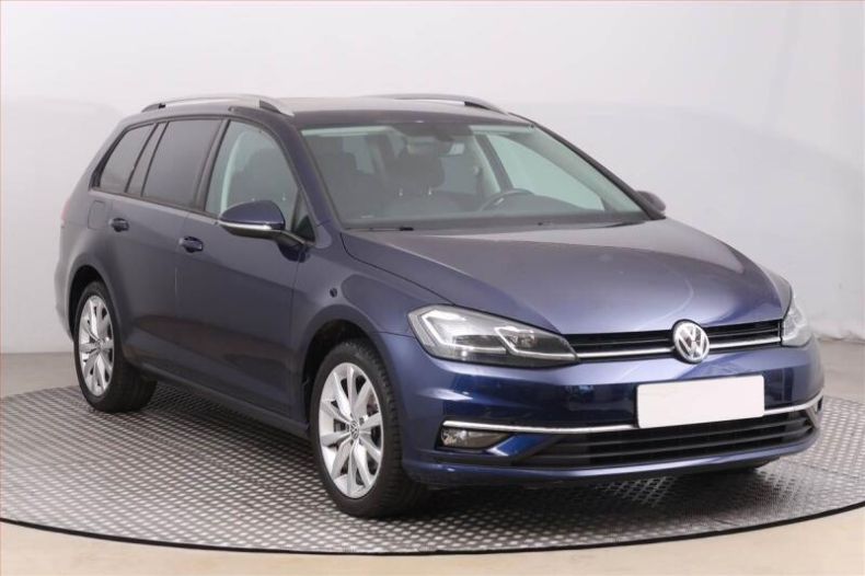 Volkswagen Golf - hlavní foto